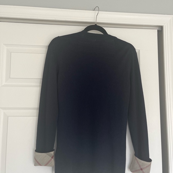 Authentic Burberry deep dip crew sweater with Burberry check at bottom sleeves. - Picture 2 of 3